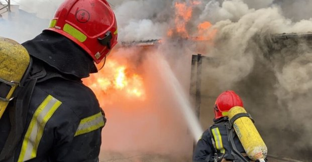 
Игорь Терехов поздравил спасателей с Днем пожарной охраны
